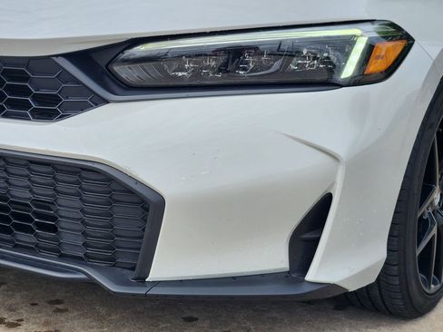 Used 2025 Honda Civic Sport image 9