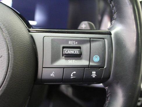 Used 2022 Nissan Pathfinder Platinum w/ Cargo Package AWD/4WD image 10