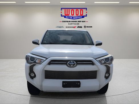 Used 2021 Toyota 4Runner SR5 AWD/4WD image 14