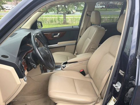 Used 2010 Mercedes-Benz GLK 350 4MATIC image 10