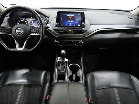 Used 2024 Nissan Altima 2.5 SR image 9