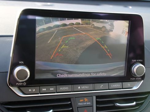 Certified 2025 Nissan Altima 2.5 S FWD image 18
