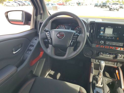 Used 2025 Nissan Frontier Pro-X w/ Pro Convenience Package image 15