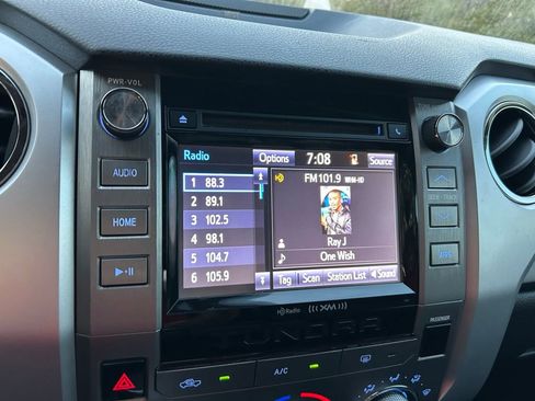 Used 2015 Toyota Tundra SR5 w/ SR5 Upgrade Package image 25