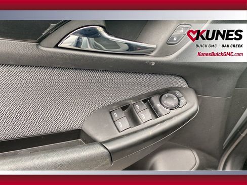 Used 2025 Chevrolet TrailBlazer LT image 9