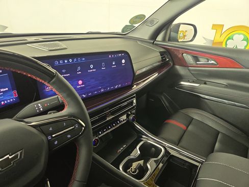 Certified 2025 Chevrolet Traverse RS w/ LPO, Floor Liner Package image 26