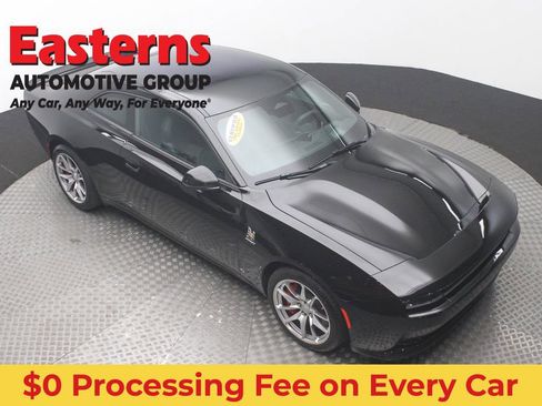 Used 2024 Dodge Charger Daytona Scat Pack w/ Plus Group AWD/4WD image 3