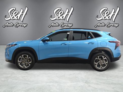 Used 2025 Chevrolet Trax LT image 15