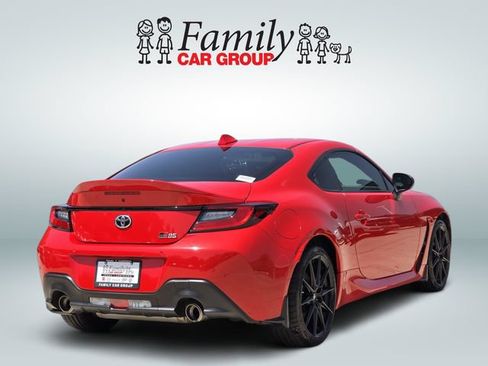 Used 2025 Toyota GR86 Premium RWD image 4