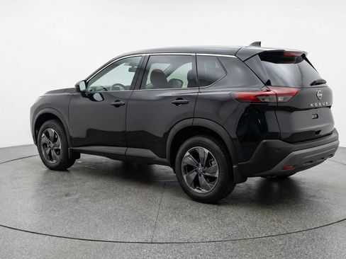 Used 2025 Nissan Rogue SV AWD/4WD image 6