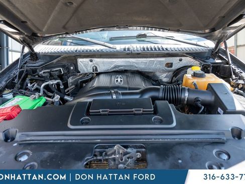 Used 2017 Lincoln Navigator Reserve RWD image 37