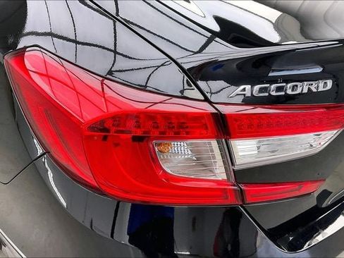 Used 2019 Honda Accord Touring image 27