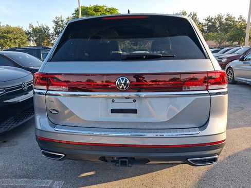 Used 2024 Volkswagen Atlas SE FWD image 10