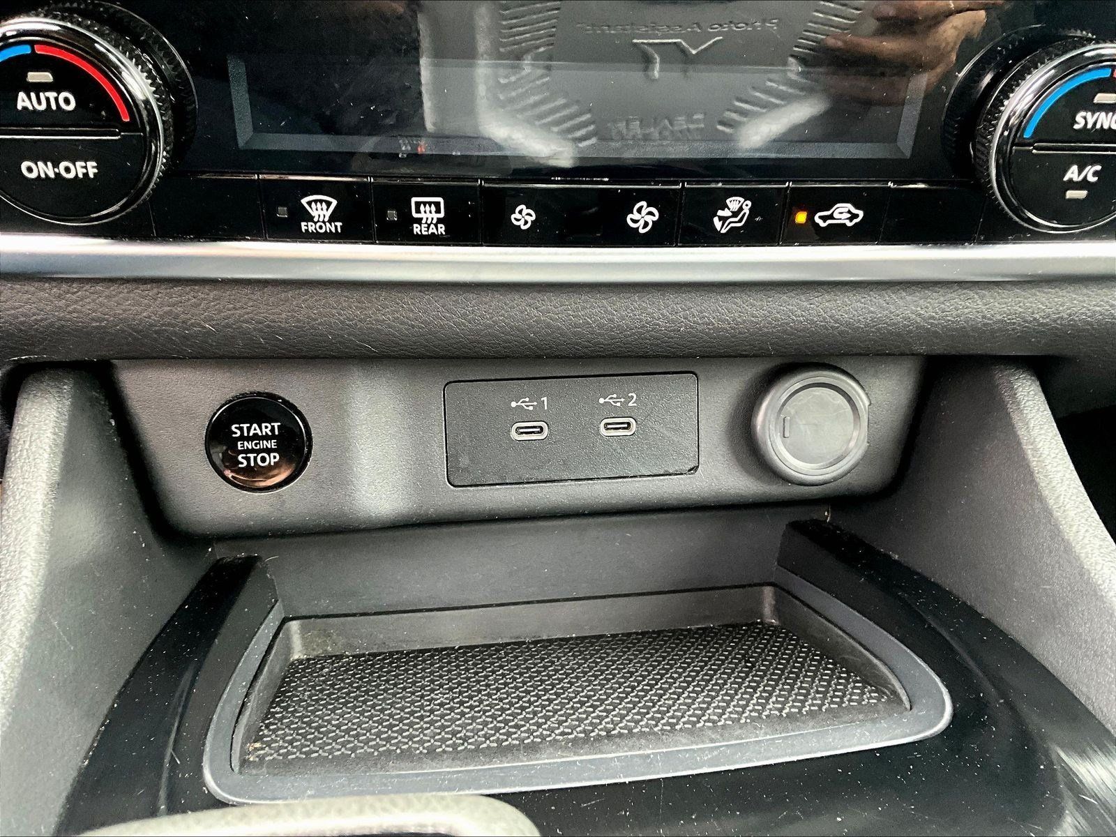 Used 2025 Nissan Rogue SV AWD/4WD image 18