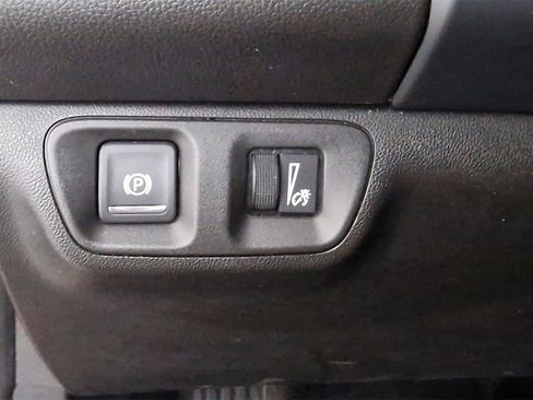 Certified 2023 GMC Acadia SLT image 23