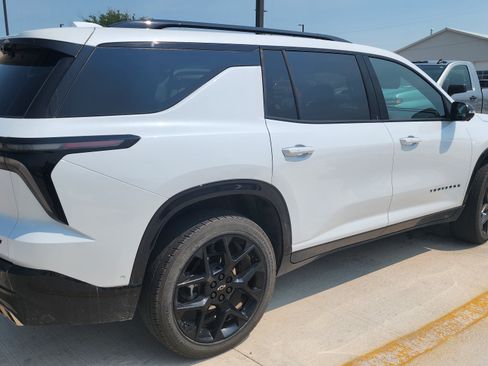 Used 2026 Chevrolet Traverse RS AWD/4WD image 4