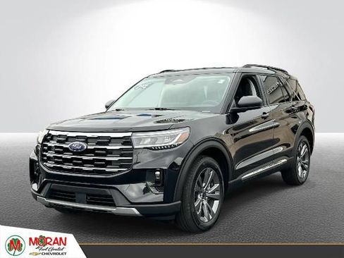 Used 2025 Ford Explorer Active w/ Active Comfort Package AWD/4WD image 1