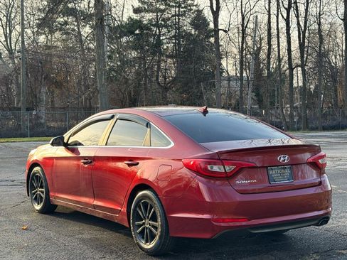 Used 2016 Hyundai Sonata SE FWD image 3