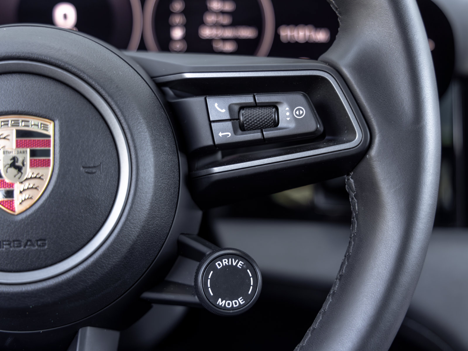 Certified 2026 Porsche Taycan AWD/4WD image 30