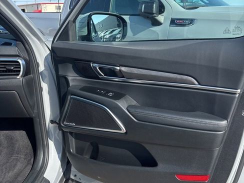 Used 2024 Kia Telluride SX Prestige X-Pro AWD/4WD image 30