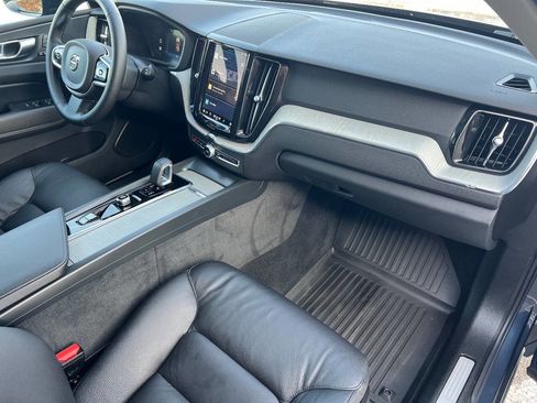 Used 2025 Volvo XC60 B5 Plus w/ Protection Package Premier image 23