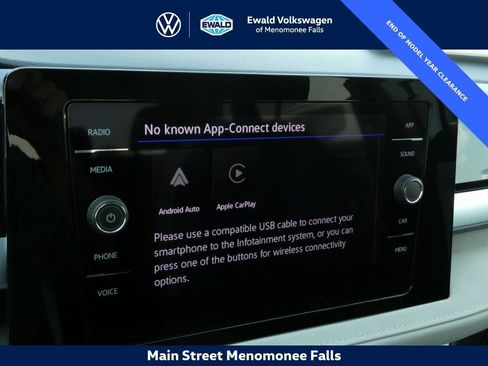 Certified 2025 Volkswagen Taos SE image 41