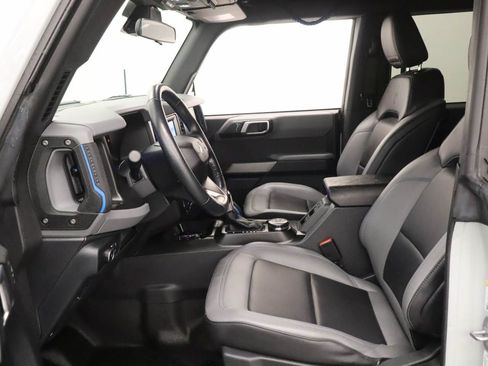 Used 2022 Ford Bronco Black Diamond AWD/4WD image 16