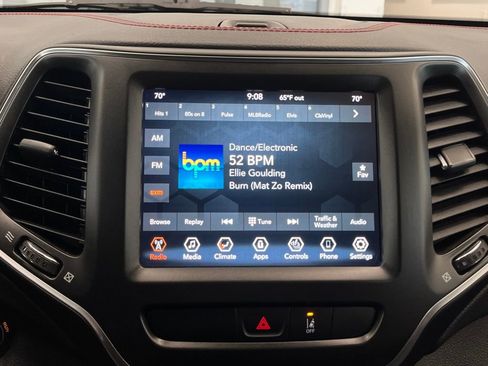 Used 2022 Jeep Cherokee Trailhawk w/ Premium Leather Package image 23