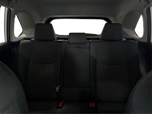 Used 2022 Toyota RAV4 XLE AWD/4WD image 18
