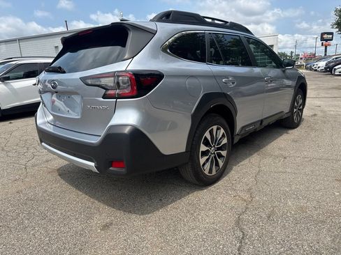 Used 2024 Subaru Outback Limited AWD/4WD image 6