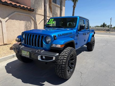 Used 2022 Jeep Gladiator Sport AWD/4WD image 1