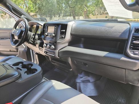 Used 2022 RAM 2500 Tradesman w/ Chrome Appearance Group RWD image 41