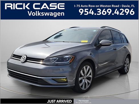 Used 2019 Volkswagen Golf SE FWD image 1