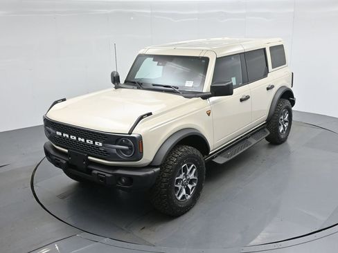 New 2025 Ford Bronco Badlands image 35