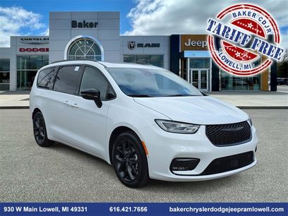 New 2026 Chrysler Pacifica Limited