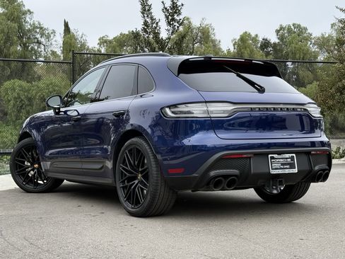 Certified 2023 Porsche Macan GTS image 3
