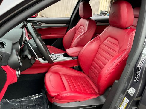 Used 2020 Alfa Romeo Stelvio Ti Sport w/ Quick Order Package 22S Sport image 18