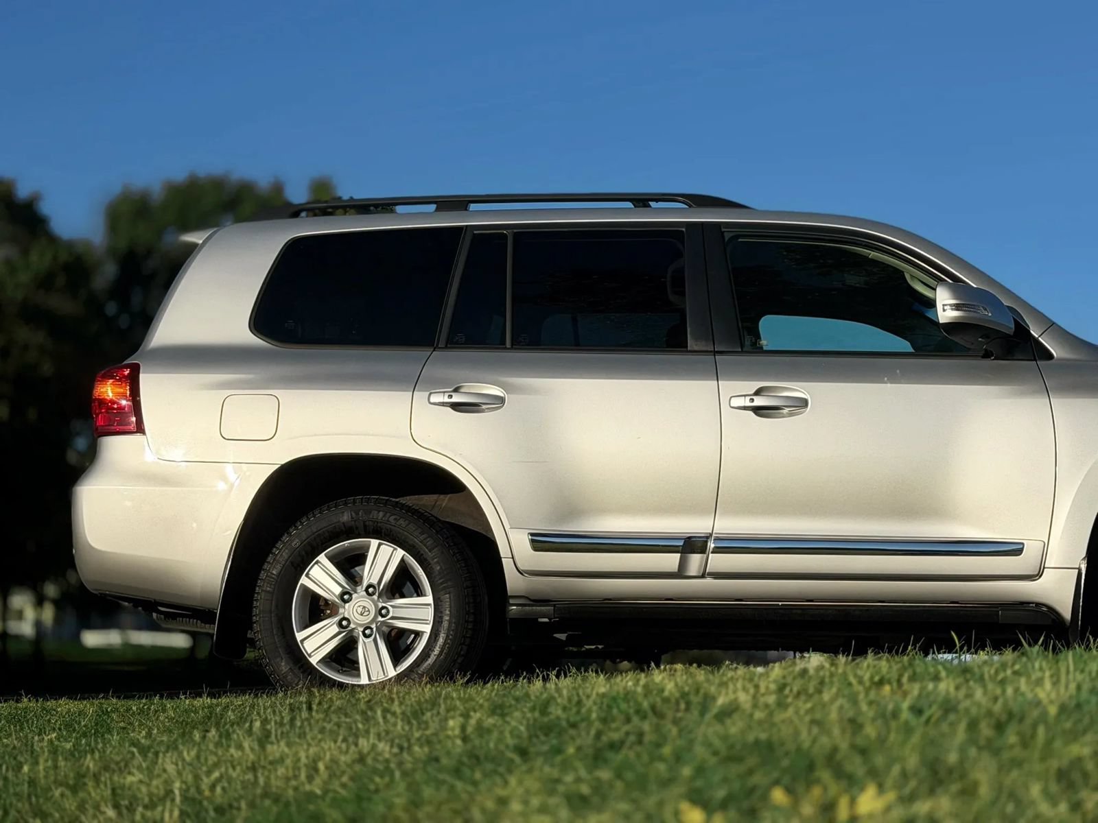 Used 2013 Toyota Land Cruiser AWD/4WD image 36