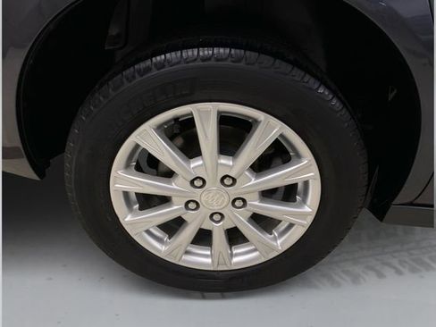 Used 2010 Buick Lucerne CX FWD image 16