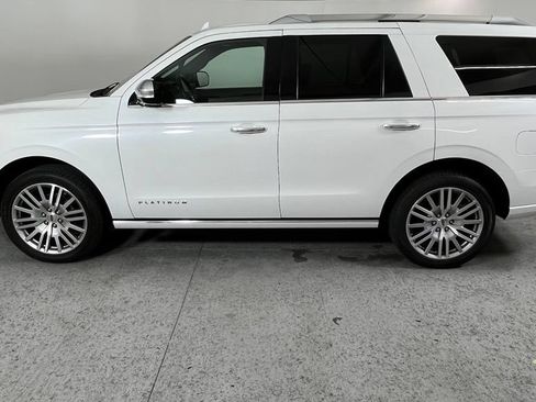 Used 2023 Ford Expedition Platinum AWD/4WD image 6