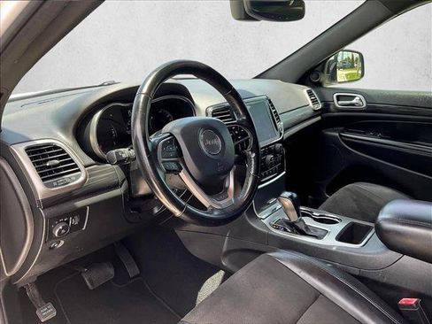 Used 2020 Jeep Grand Cherokee Laredo w/ Laredo X Package RWD image 14