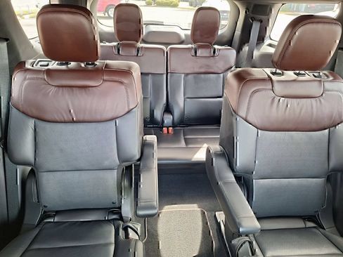 Used 2022 Ford Explorer Platinum w/ Equipment Group 601A RWD image 32