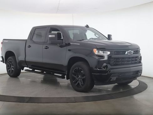 Used 2024 Chevrolet Silverado 1500 RST w/ Protection Package AWD/4WD image 2