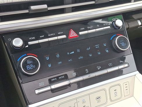 Used 2024 Hyundai Santa Fe Calligraphy image 16