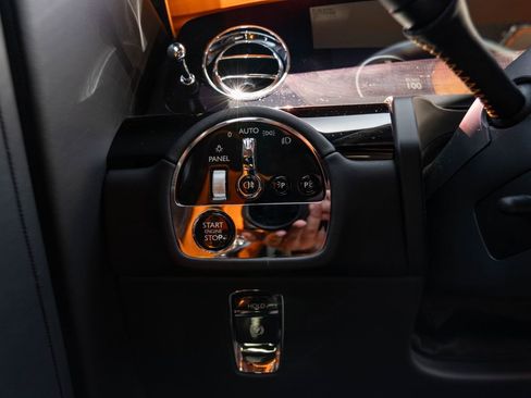 Used 2024 Rolls-Royce Spectre w/ Spectre Launch Package AWD/4WD image 21