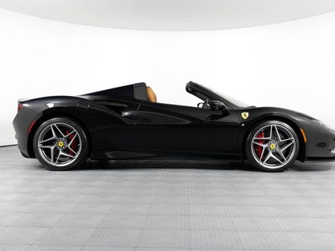 Certified 2023 Ferrari F8 Tributo image 3