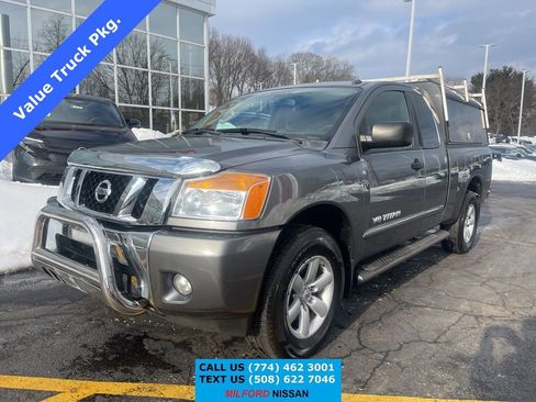 Used 2014 Nissan Titan SV w/ SV Value Truck Package image 1