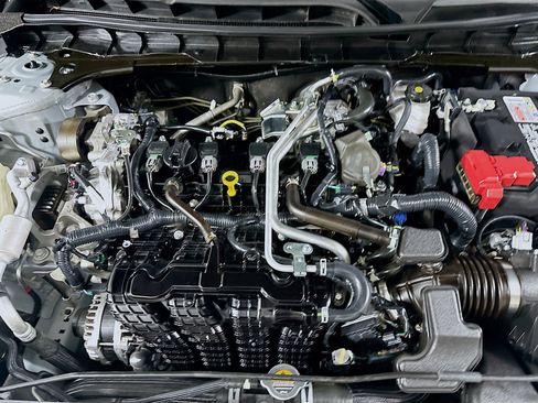 Used 2024 Nissan Altima 2.5 SV image 31