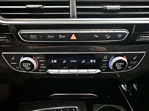 Used 2018 Audi Q7 3.0T Prestige w/ Prestige Package image 15