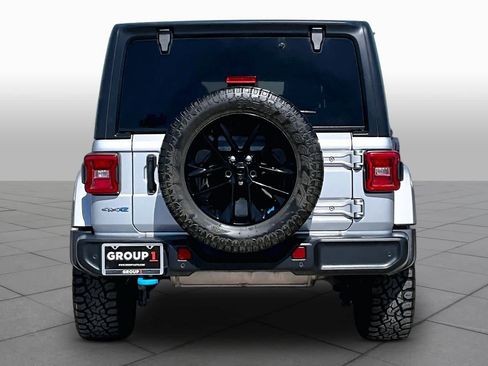 Used 2023 Jeep Wrangler Unlimited Sahara w/ Safety Group AWD/4WD image 5